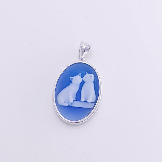 18x25mm blue agate pendant (cats)