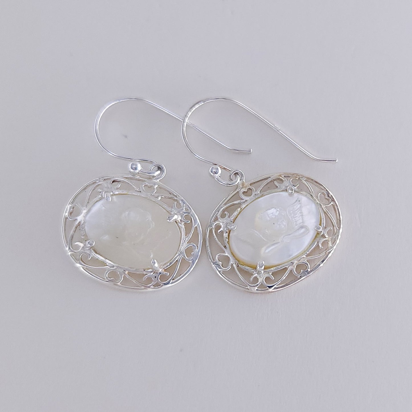 10x14mm MOP earring