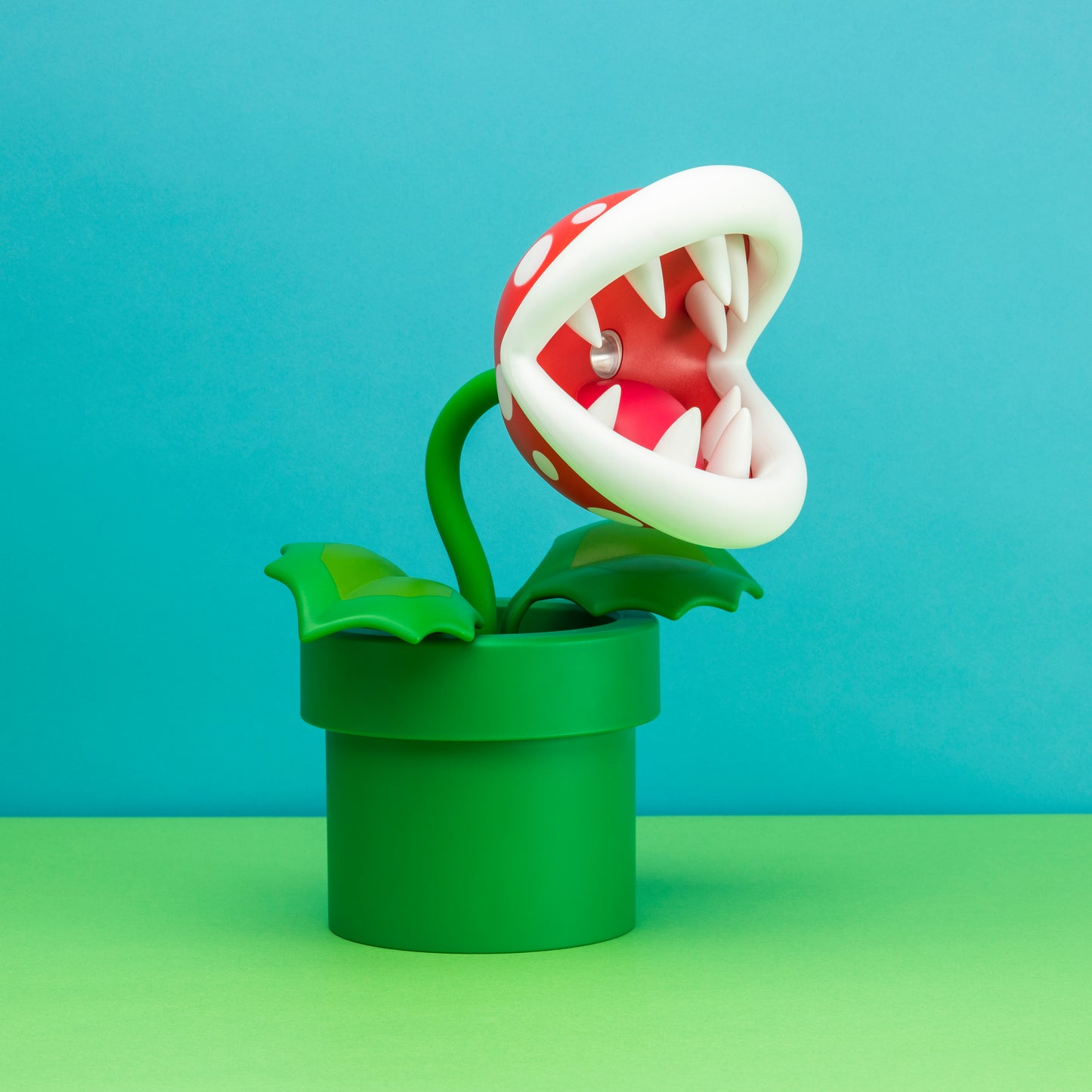 Piranha Plant Posable Lamp