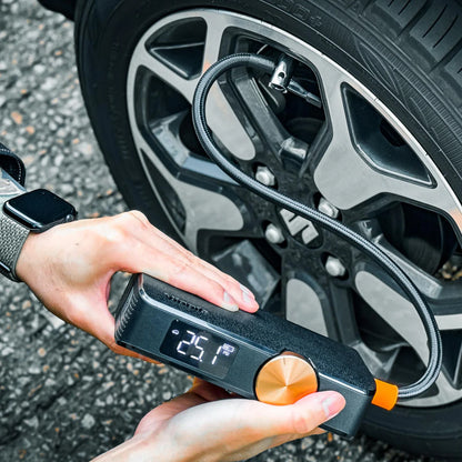 Vinnic JIMARA 多功能 12V 應急啟動電源與車用打氣機